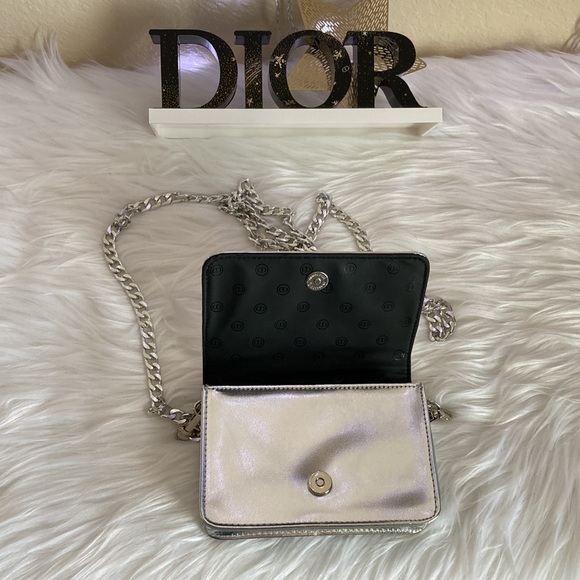 ❤️ Dior Small Cosmetic Bag With Chain ❤️ - Picture 11 of 15